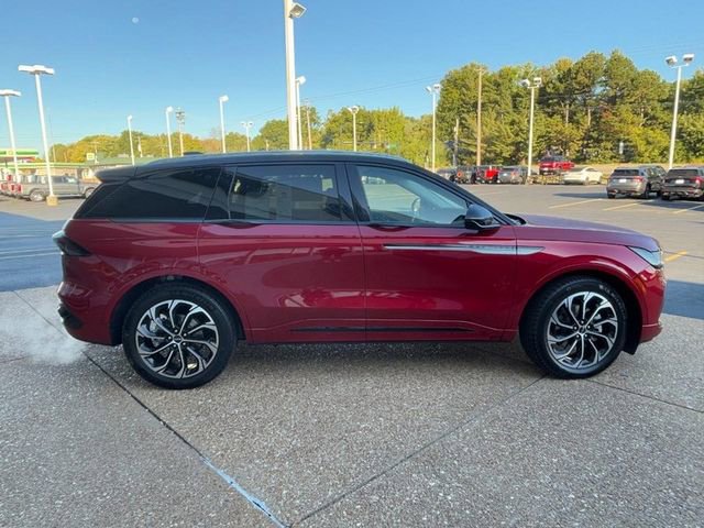 New 2025 Lincoln Nautilus Reserve image 1