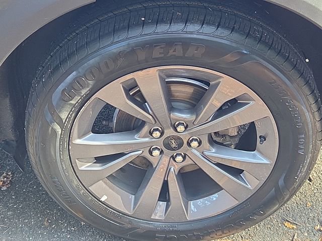 Used 2023 Ford Explorer XLT w/ Equipment Group 202A image 38