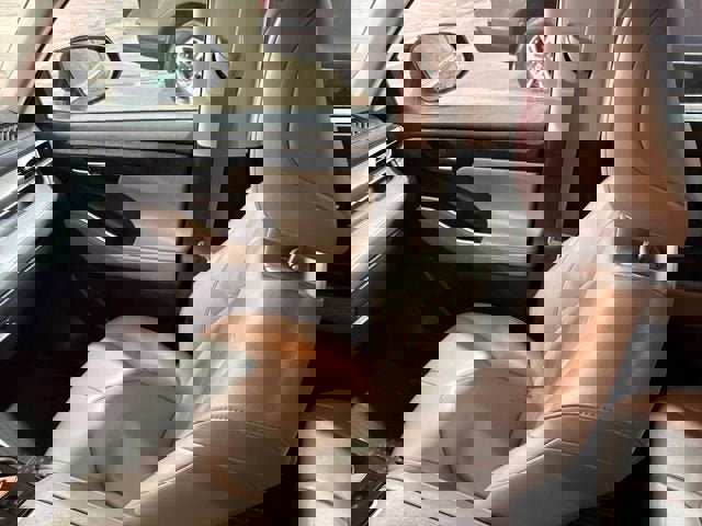 Used 2020 Toyota Highlander XLE image 21