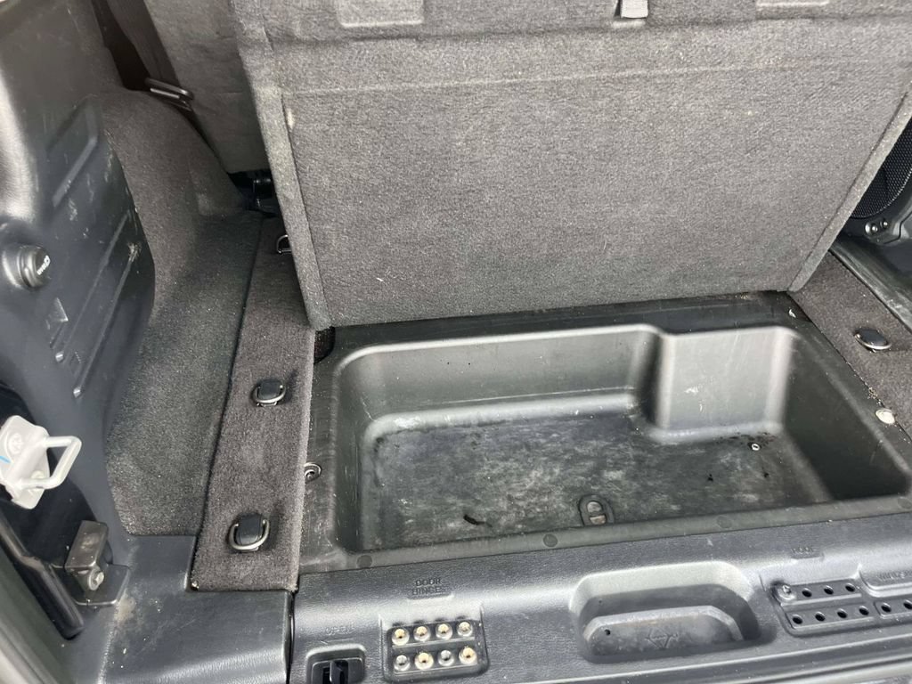 Used 2023 Jeep Wrangler Unlimited Rubicon w/ Cold Weather Group AWD/4WD image 11