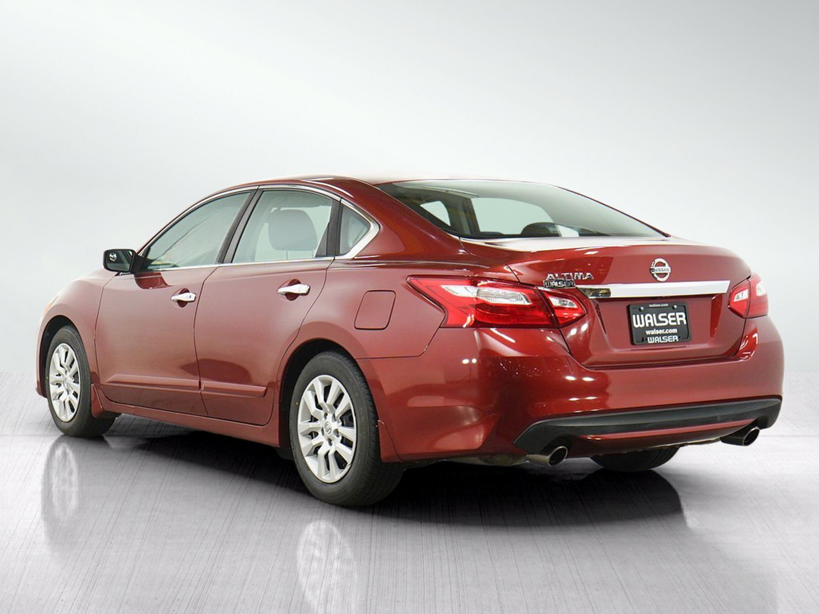 Used 2016 Nissan Altima 2.5 S w/ Power Driver Seat Package FWD image 3