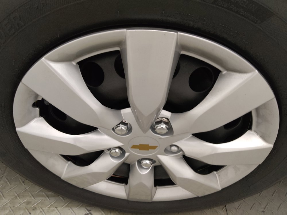 Used 2017 Chevrolet Sonic LS FWD image 31