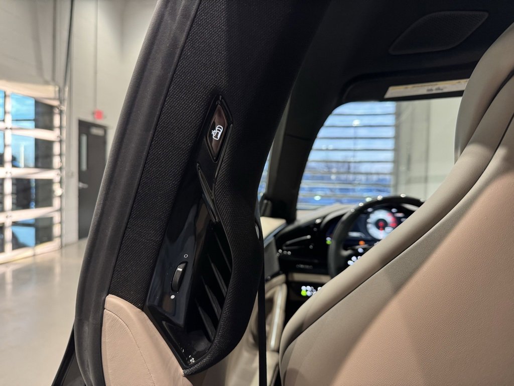 Used 2024 Ferrari Purosangue image 35