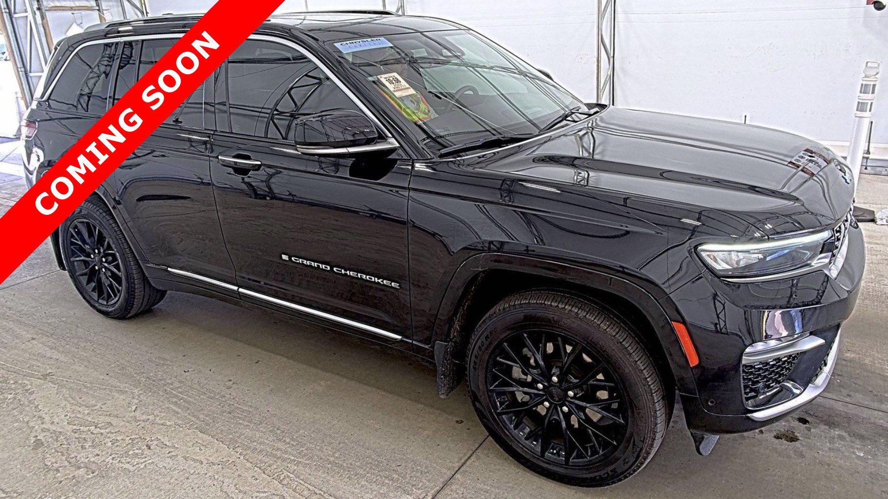 Used 2023 Jeep Grand Cherokee Summit w/ MOPAR Finishing Package AWD/4WD image 3