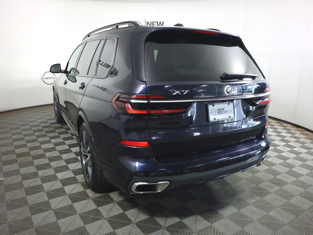 Used 2023 BMW X7 xDrive40i w/ M Sport Package AWD/4WD image 7
