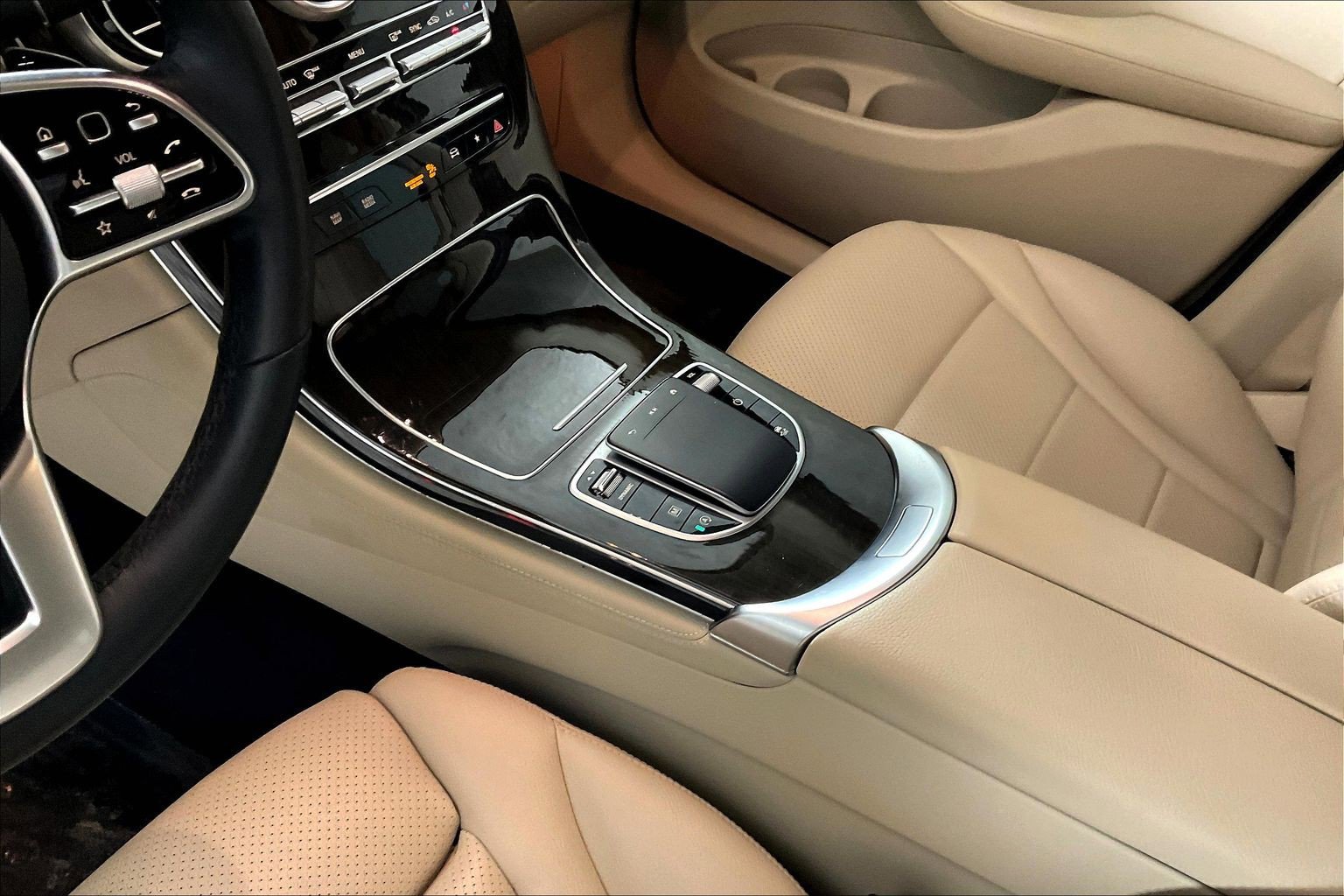 Used 2020 Mercedes-Benz GLC 300 image 15
