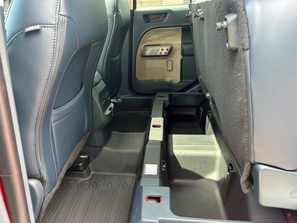 Used 2025 Ford Maverick Lariat w/ 4K Tow Package AWD/4WD image 34