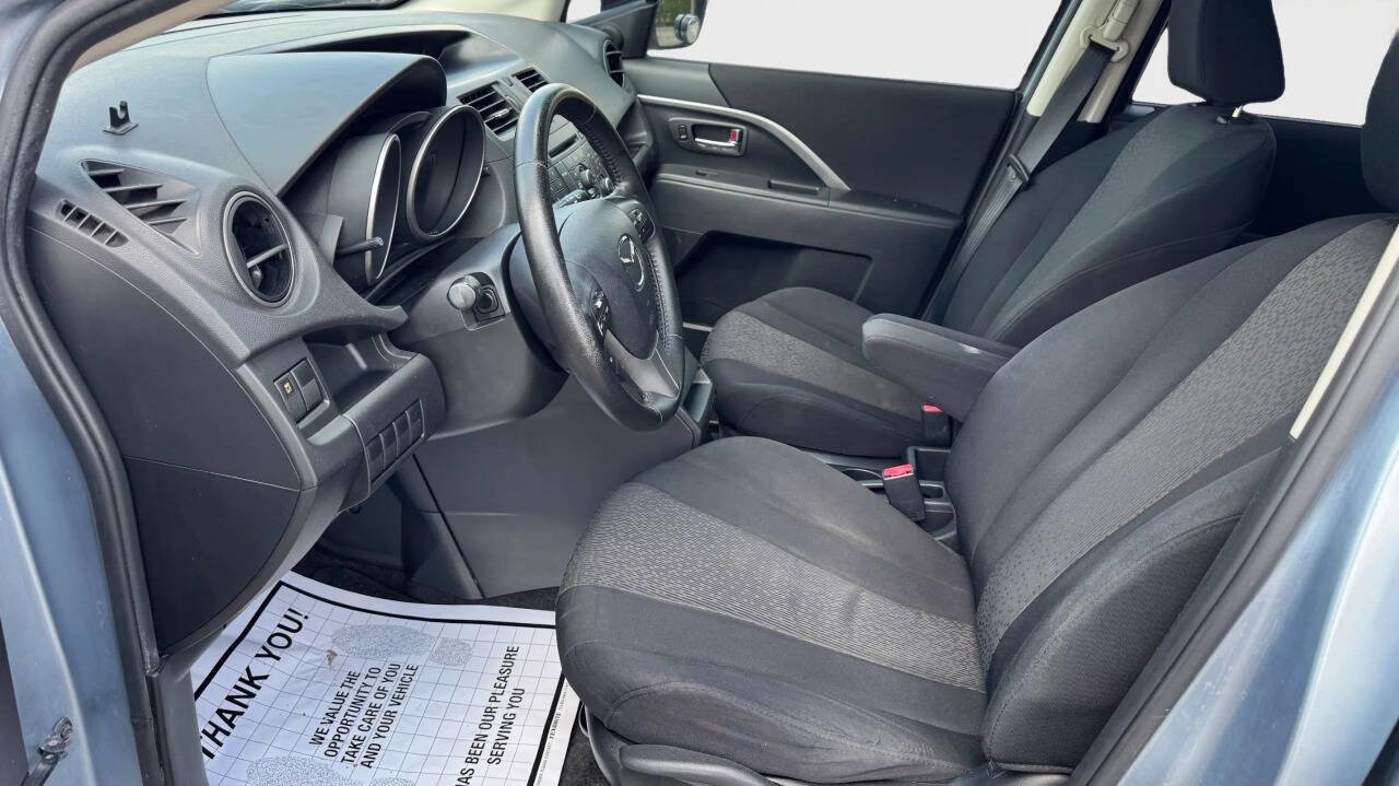 Used 2012 MAZDA MAZDA5 Touring w/ Moonroof & Audio Pkg image 11