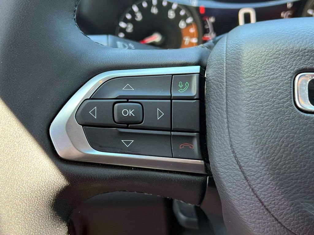 Used 2025 Jeep Compass Limited AWD/4WD image 22