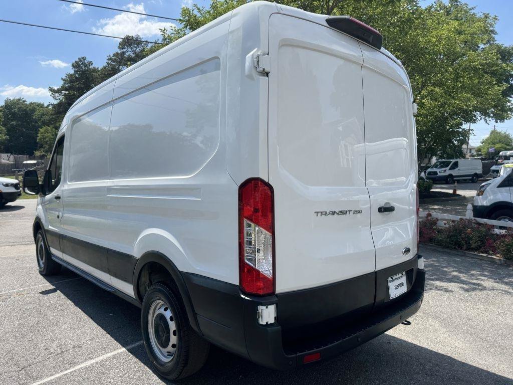Used 2023 Ford Transit 250 148 Medium Roof w/ Load Area Protection Package RWD image 4