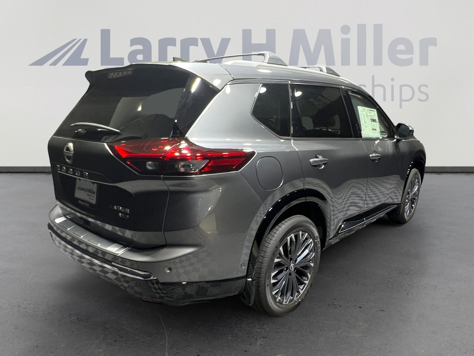 New 2026 Nissan Rogue Platinum image 5