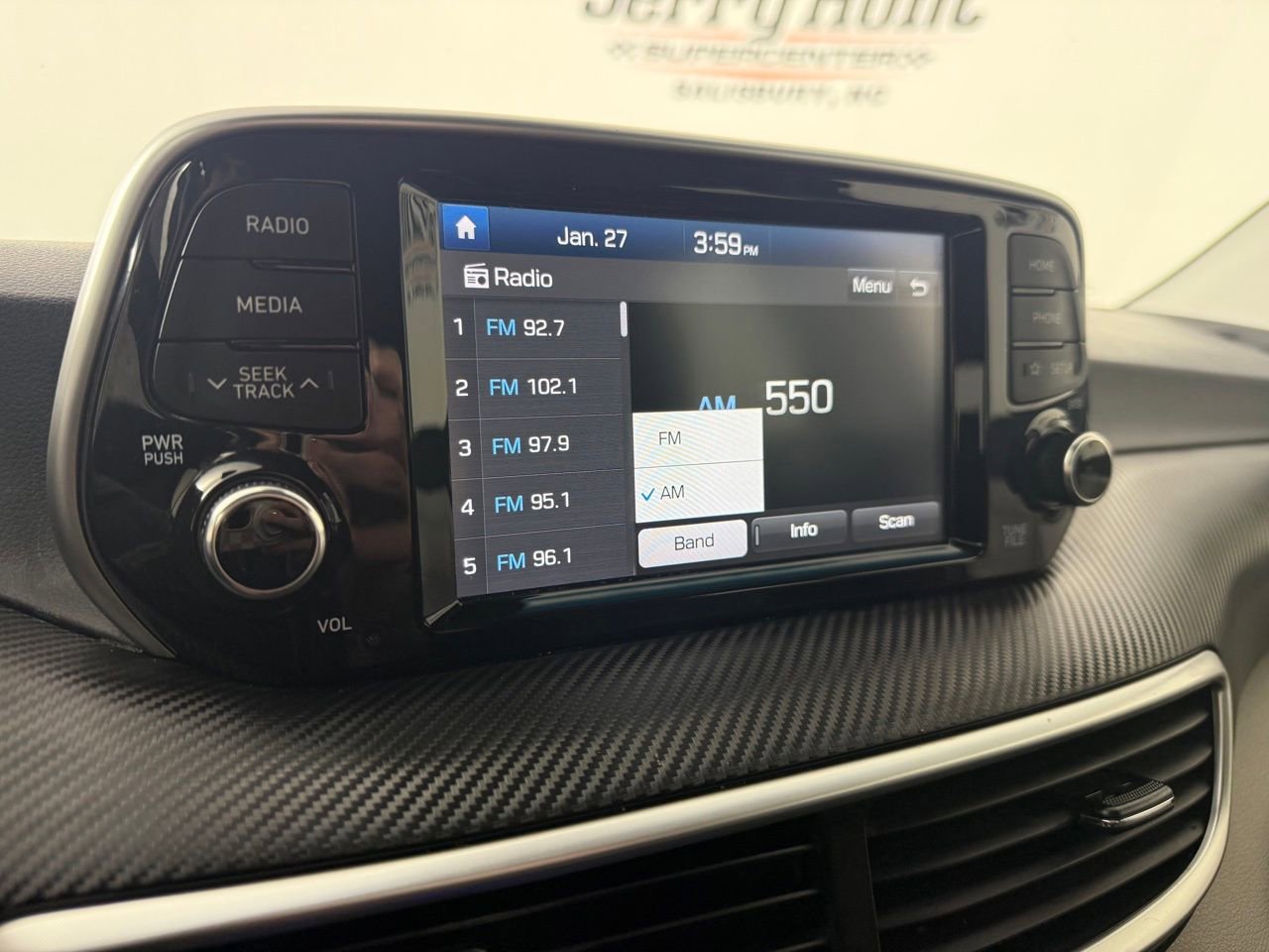 Used 2021 Hyundai Tucson SE image 17