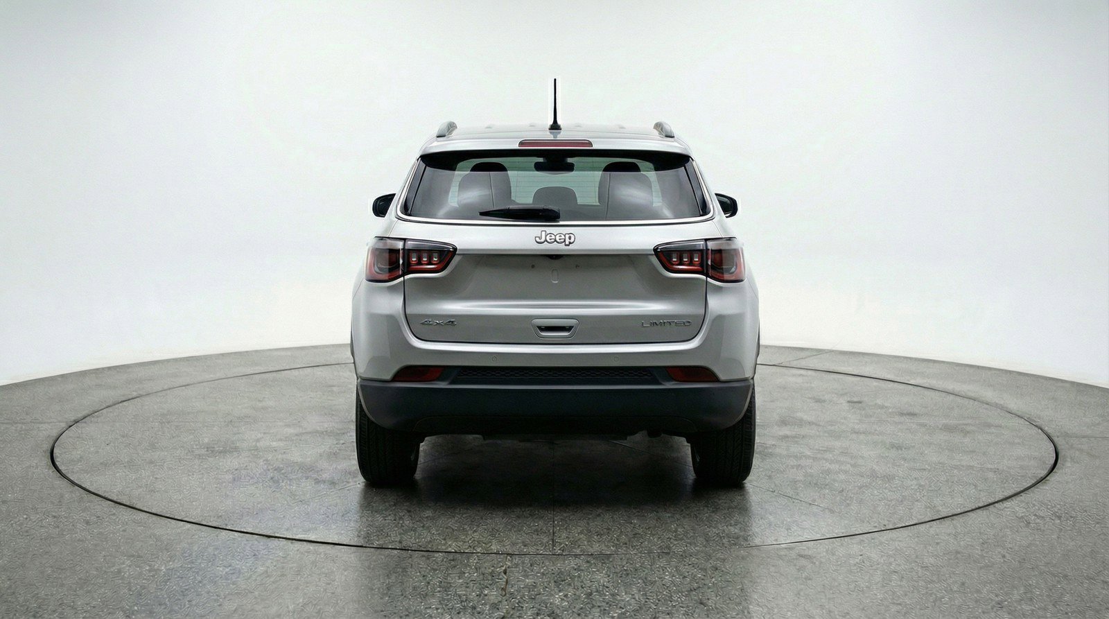 Used 2025 Jeep Compass Latitude image 7