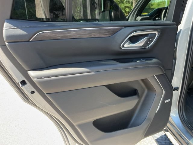 Used 2024 Chevrolet Tahoe Z71 w/ Luxury Package AWD/4WD image 12