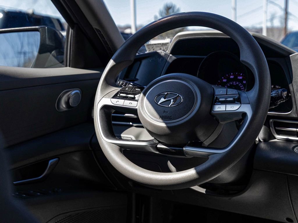 Used 2023 Hyundai Elantra SEL w/ Cargo Package image 24