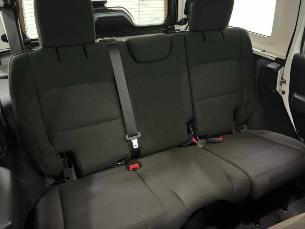 Used 2022 Jeep Wrangler Unlimited Sport AWD/4WD image 25