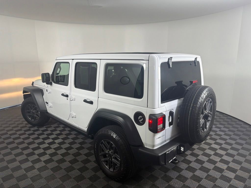 Used 2025 Jeep Wrangler Unlimited Sport AWD/4WD image 13