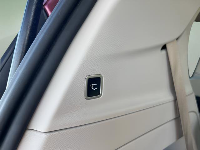 Used 2020 Chrysler Pacifica Touring-L Plus w/ Advanced Safetytec Group image 40