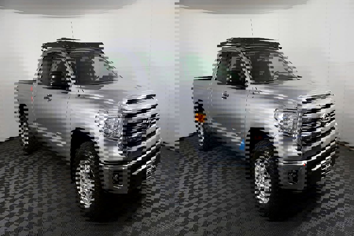 Used 2017 Toyota Tundra SR5 image 4