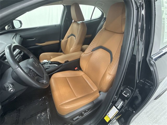 Used 2022 Lexus UX 200 image 11