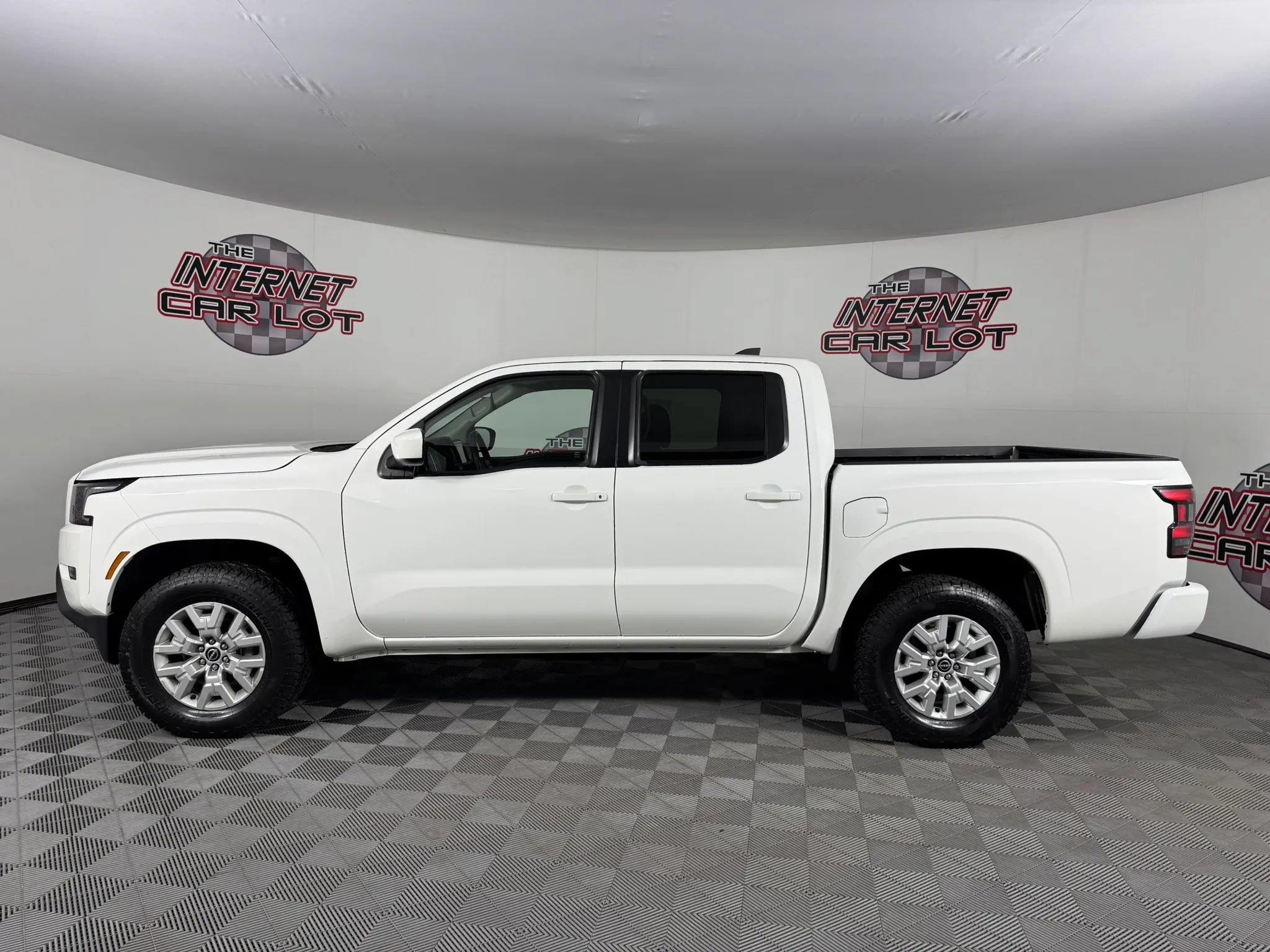 Used 2023 Nissan Frontier SV AWD/4WD image 4