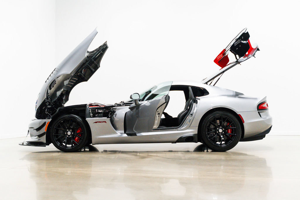Used 2017 Dodge Viper ACR w/ Extreme Aero Package RWD image 8