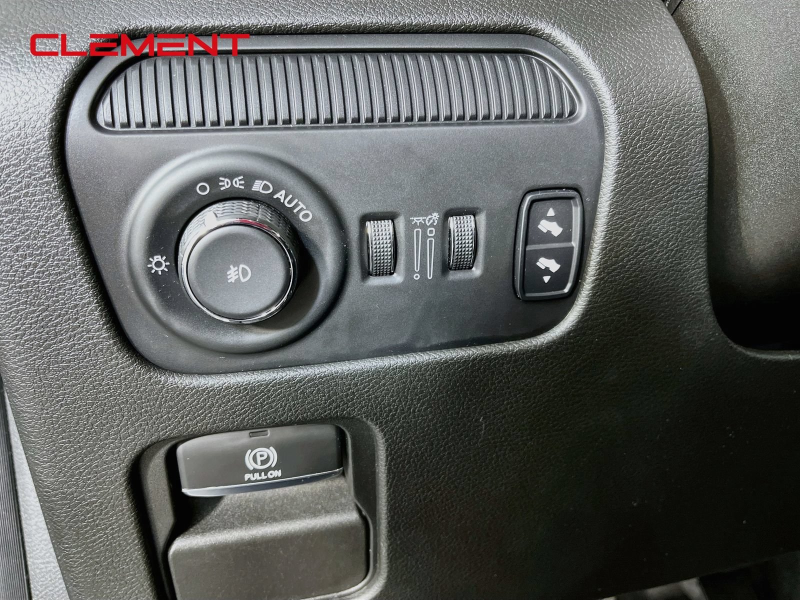 Used 2022 Jeep Wagoneer Series III w/ Convenience Group I AWD/4WD image 13