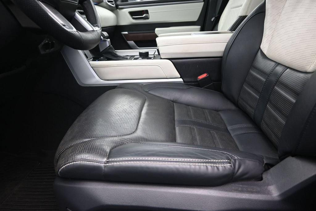 Used 2023 Toyota Sequoia Capstone AWD/4WD image 13