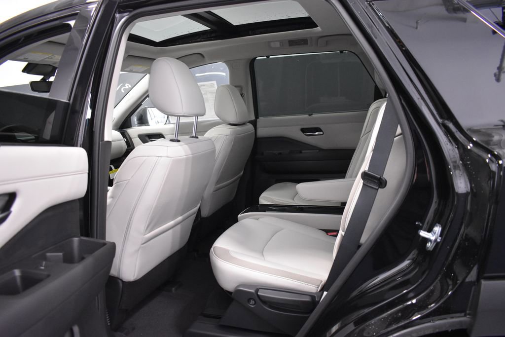 New 2026 Nissan Pathfinder SL AWD/4WD image 33