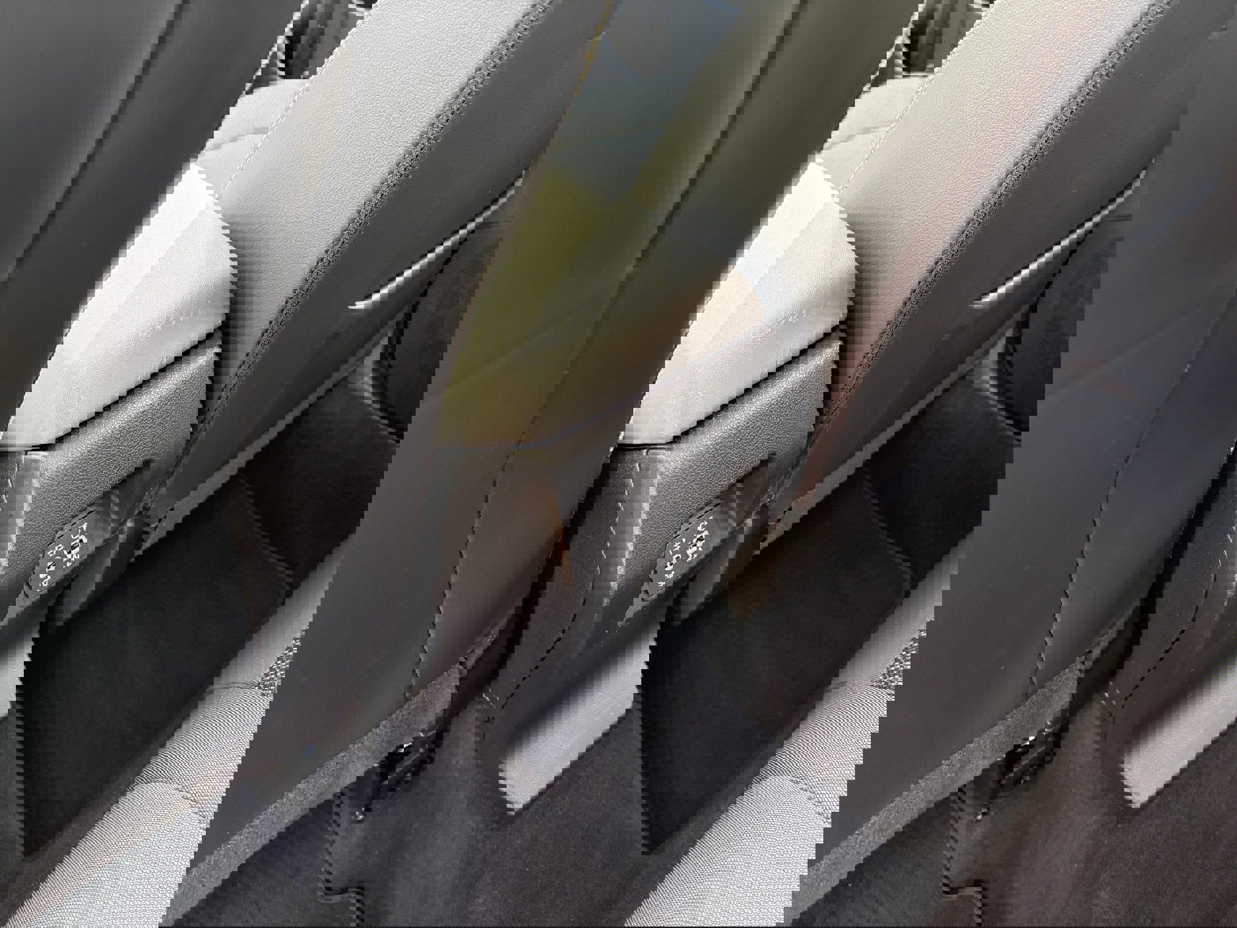 Certified 2024 Subaru Crosstrek 2.0i Premium image 31