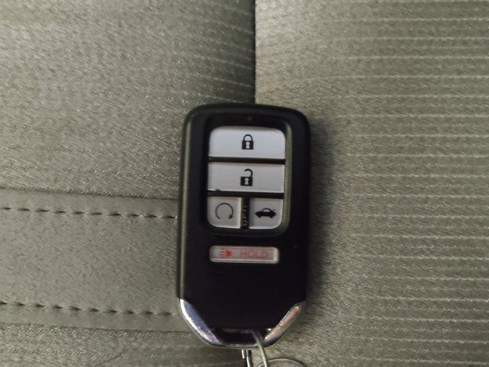 Used 2018 Honda Accord EX image 32