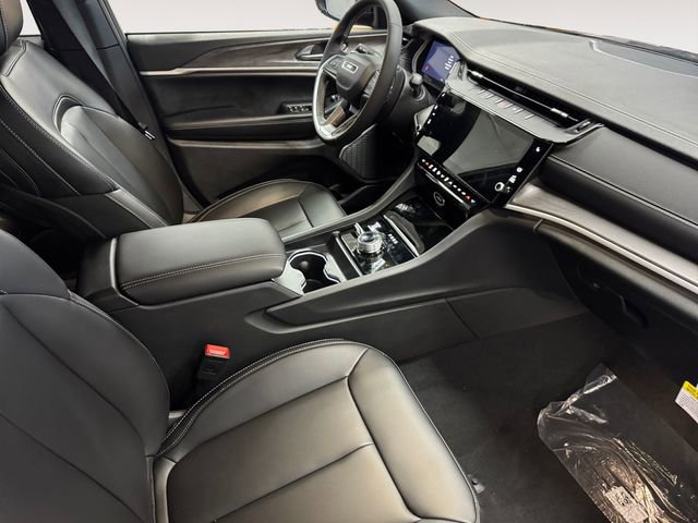 New 2026 Jeep Grand Cherokee L Limited AWD/4WD image 4