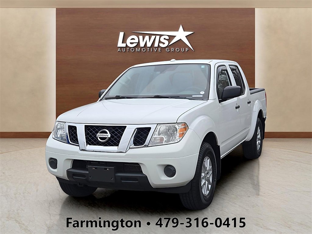 Used 2018 Nissan Frontier SV image 1