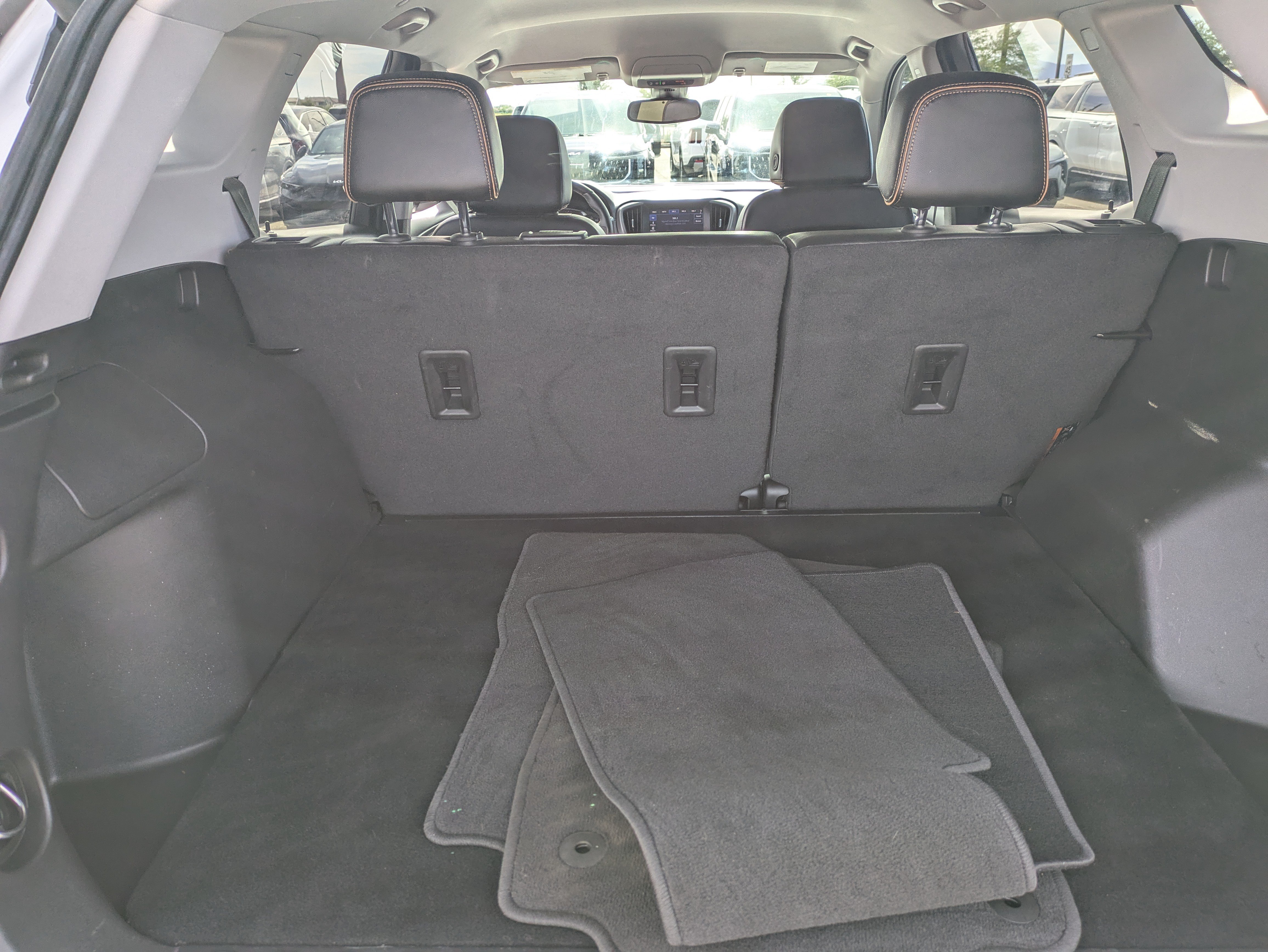 Used 2024 GMC Terrain AT4 w/ Tech Package AWD/4WD image 10