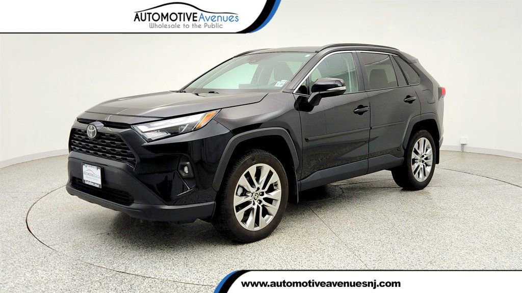 Used 2023 Toyota RAV4 XLE Premium AWD/4WD video 1