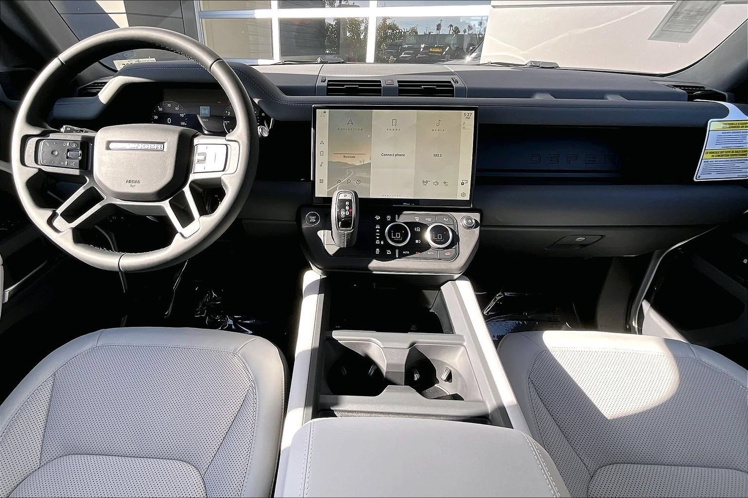 New 2026 Land Rover Defender 110 X-Dynamic SE AWD/4WD image 5