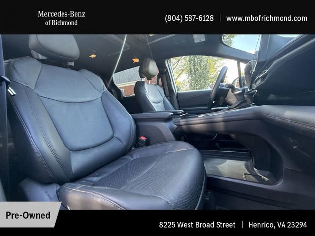 Used 2025 Toyota Sienna Platinum image 18