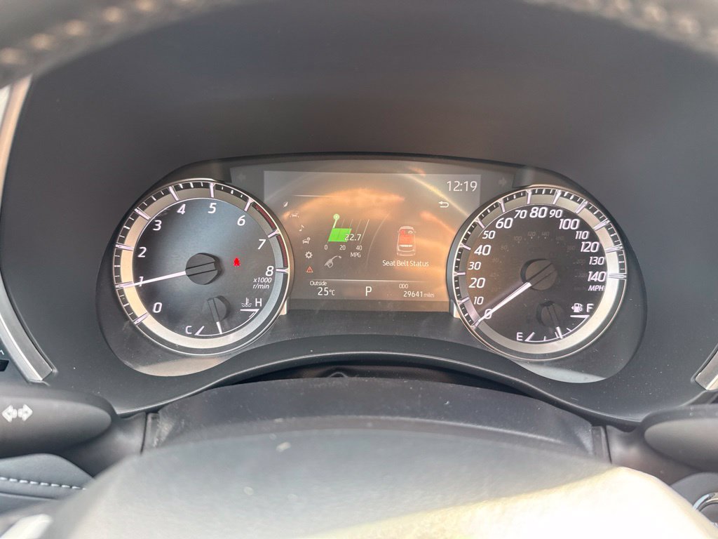 Used 2023 Toyota Highlander XLE AWD/4WD image 36