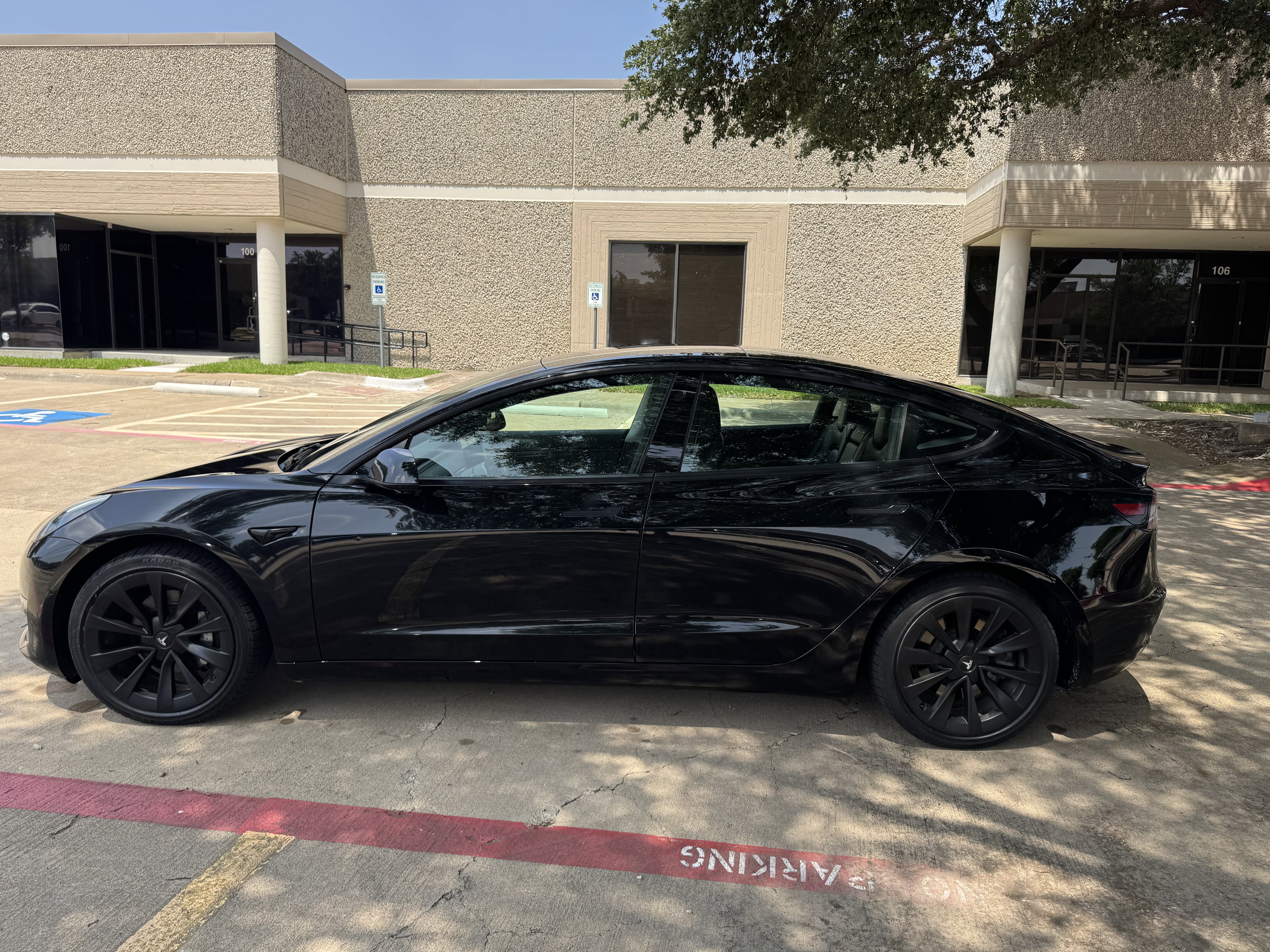 Used 2021 Tesla Model 3 Long Range AWD/4WD image 2
