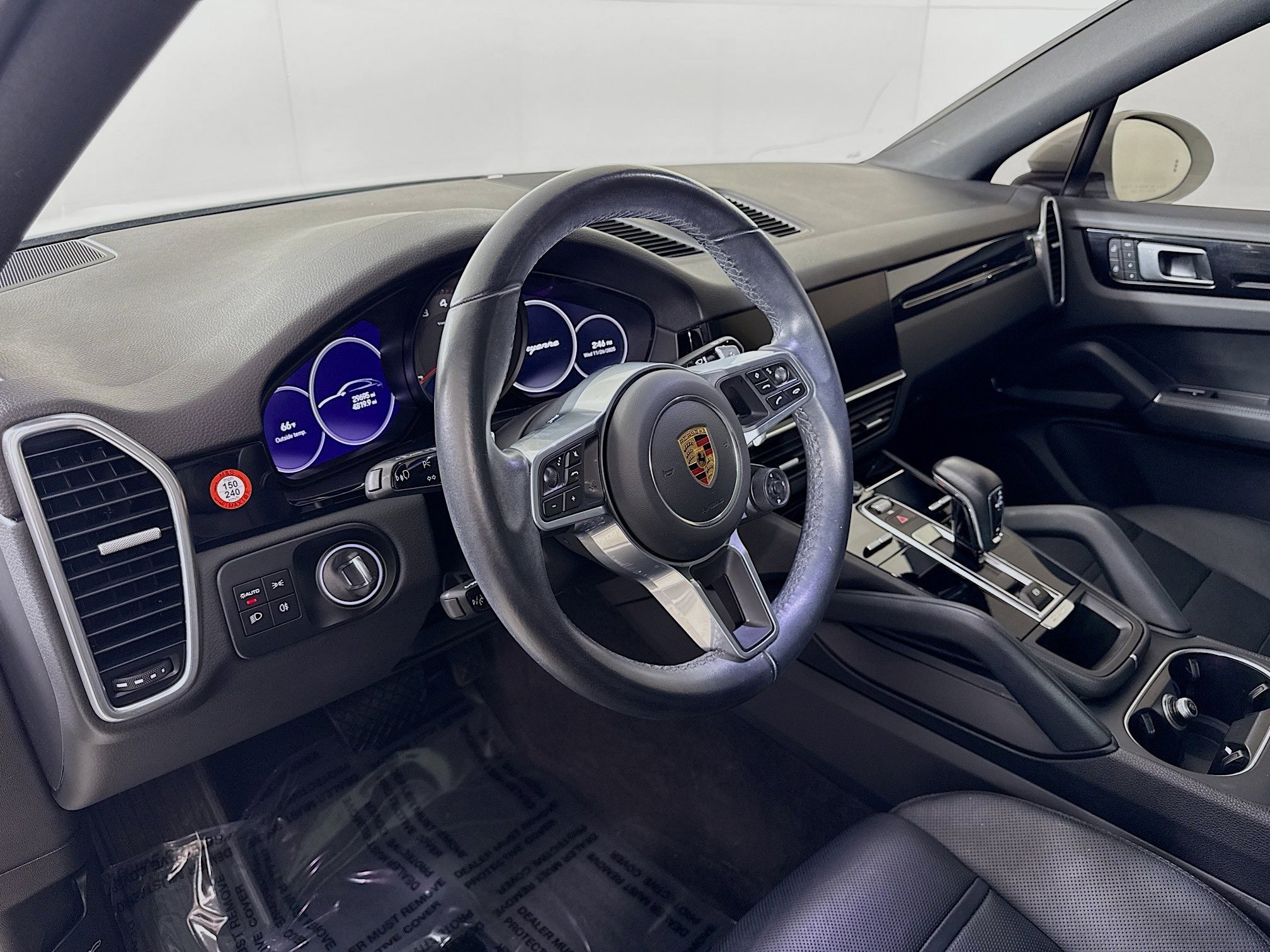 Certified 2022 Porsche Cayenne image 4