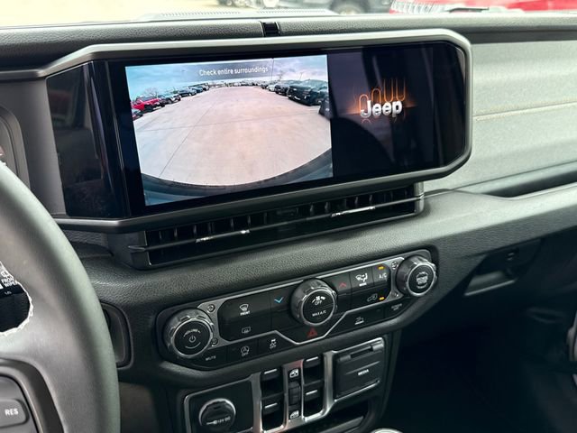 Used 2025 Jeep Wrangler Sport S image 17