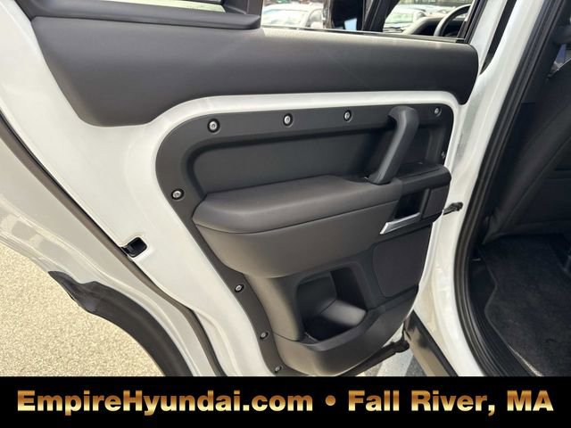 Used 2025 Land Rover Defender 110 S image 15
