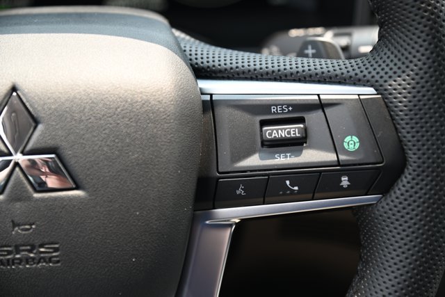 New 2023 Mitsubishi Outlander SEL AWD/4WD image 33