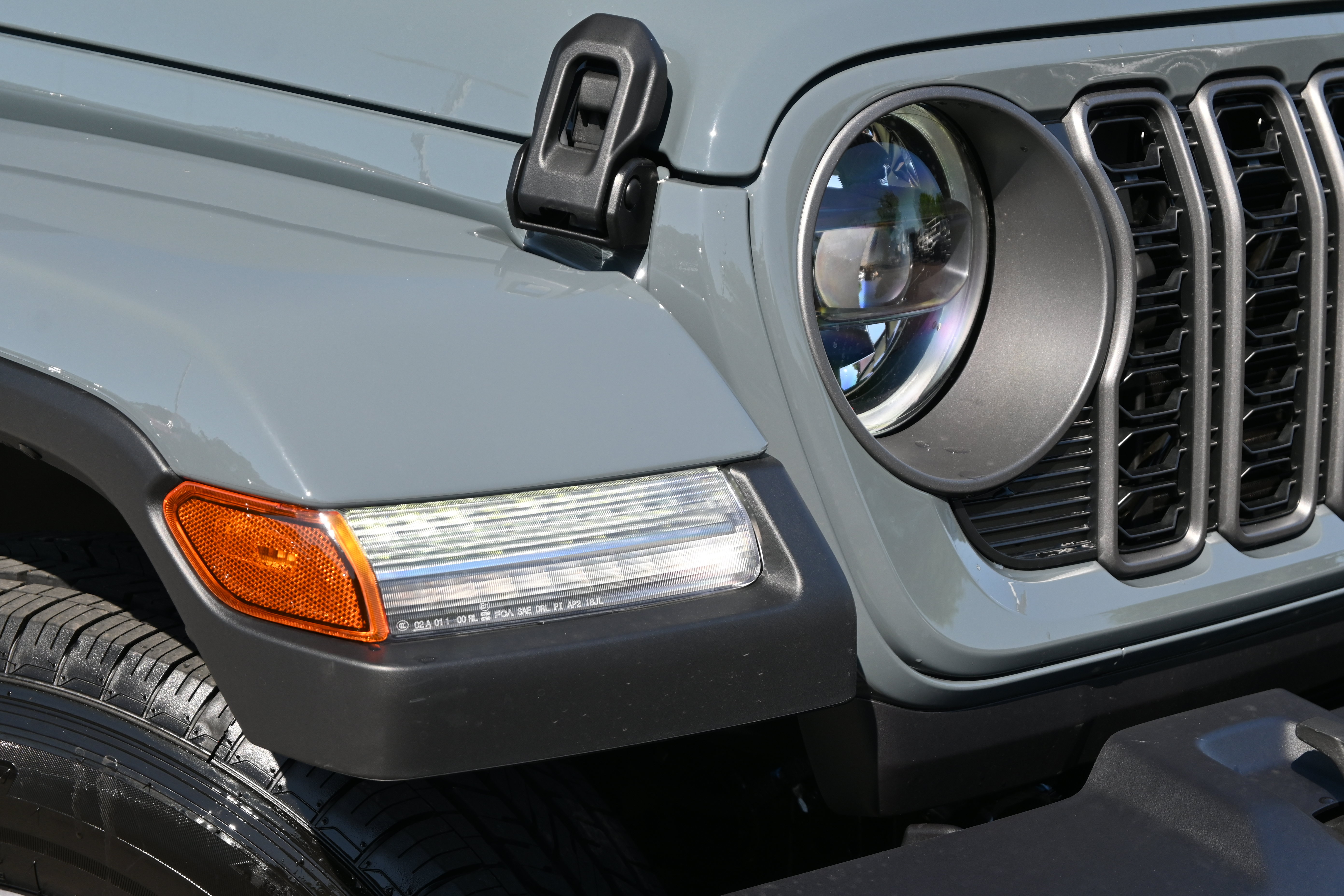 New 2026 Jeep Gladiator Sport AWD/4WD image 6