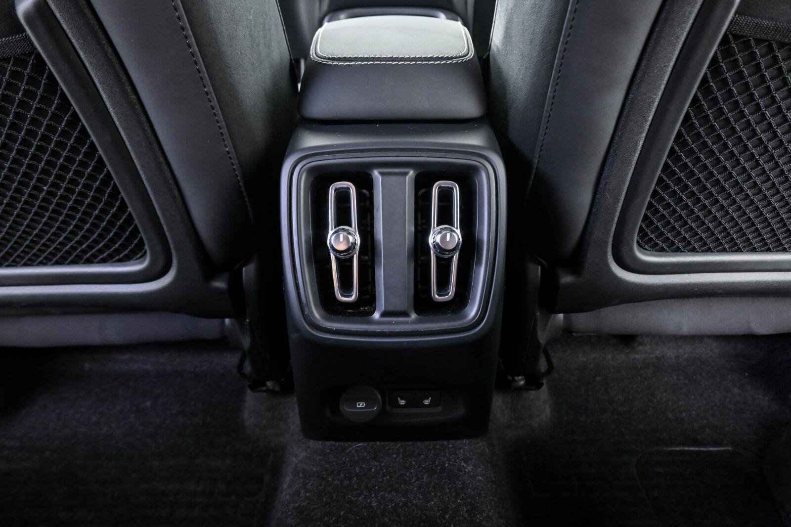 Certified 2024 Volvo C40 P8 Recharge Plus w/ Climate Package AWD/4WD image 19