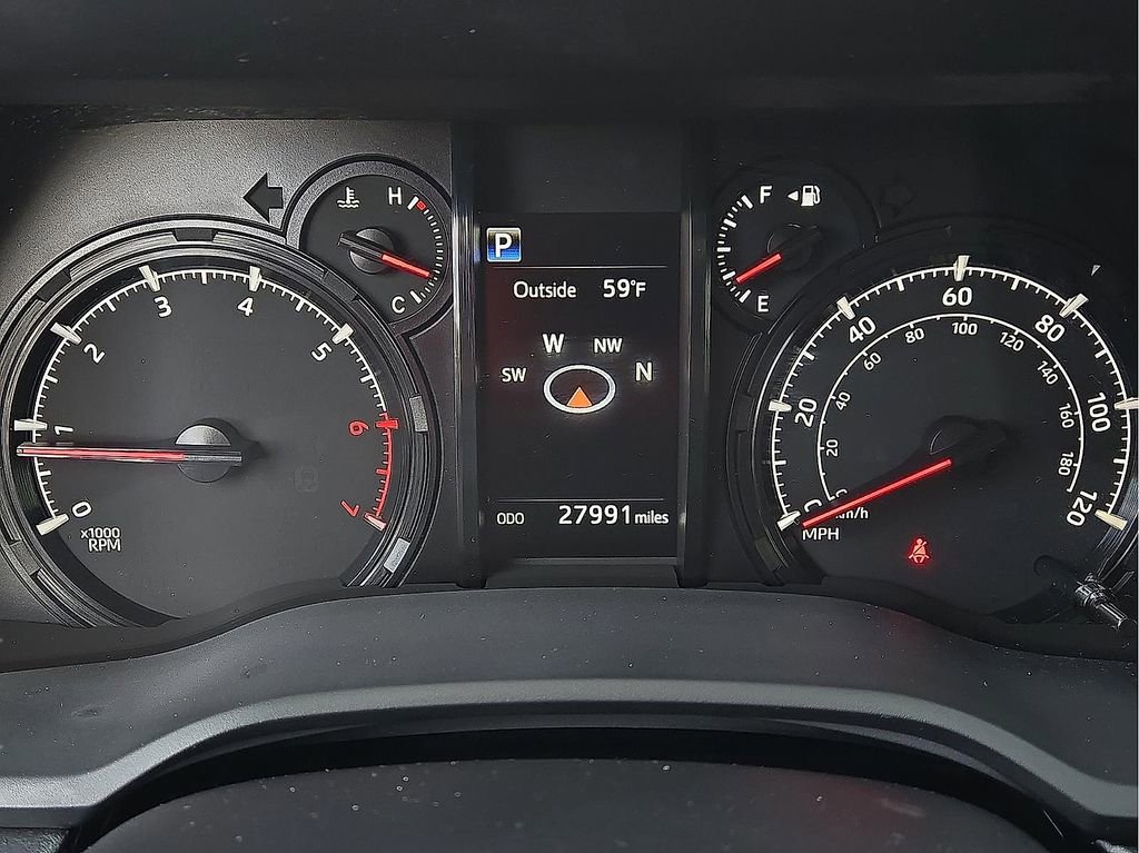 Used 2024 Toyota 4Runner SR5 Premium w/ Moonroof Package RWD image 18