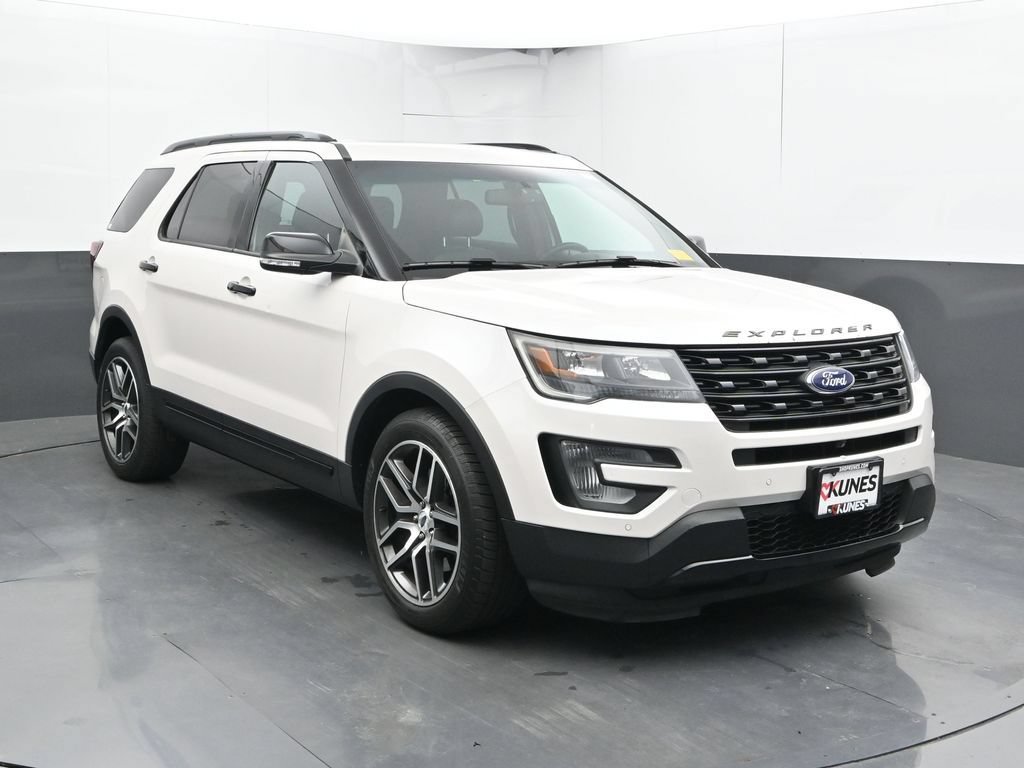 Used 2017 Ford Explorer Sport w/ Equipment Group 401A AWD/4WD image 6