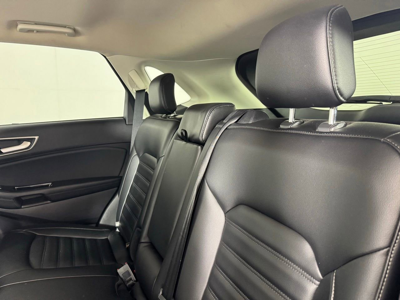 Used 2020 Ford Edge SEL AWD/4WD image 28