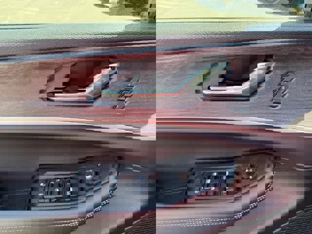 New 2025 Jeep Grand Cherokee L Limited w/ Trailer Tow Package image 14