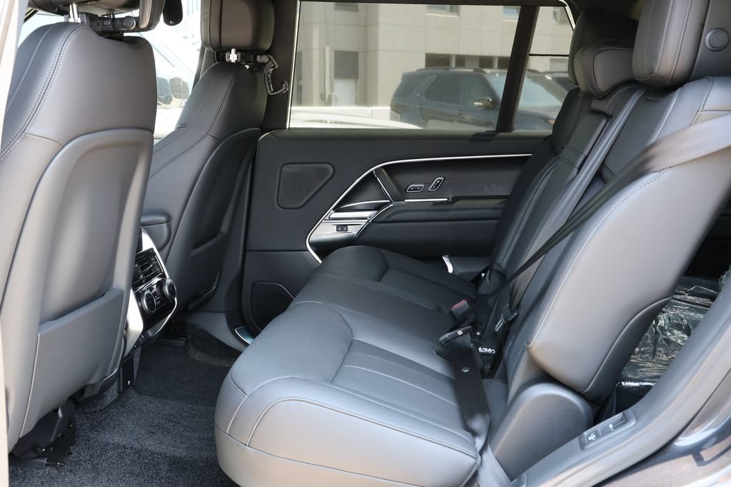 New 2026 Land Rover Range Rover Long Wheelbase SE AWD/4WD image 26